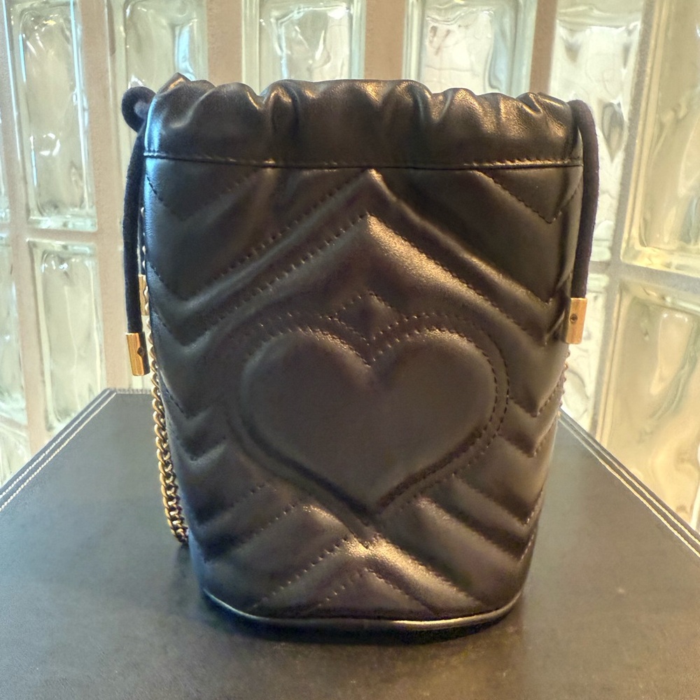 Gucci Marmont Quilted Calfskin Leather Matelasse Mini Bucket Bag with Gold Chain - Picture 7 of 15